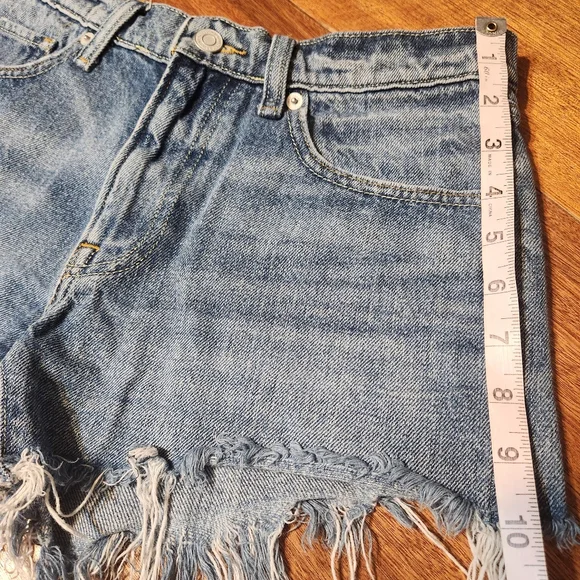 Lucky Brand Denim Frayed Hem Women Shorts Teen Sz 2/26 - Picture 8 of 10